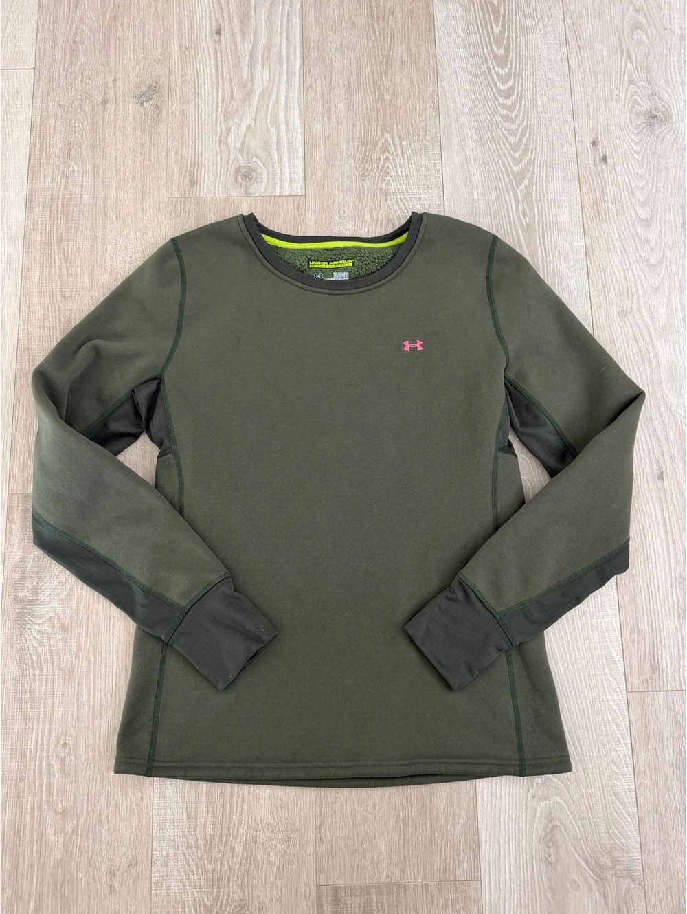Under Armour Women's XL Scent Control Fitted Long Sleeve Shirt Olive Green